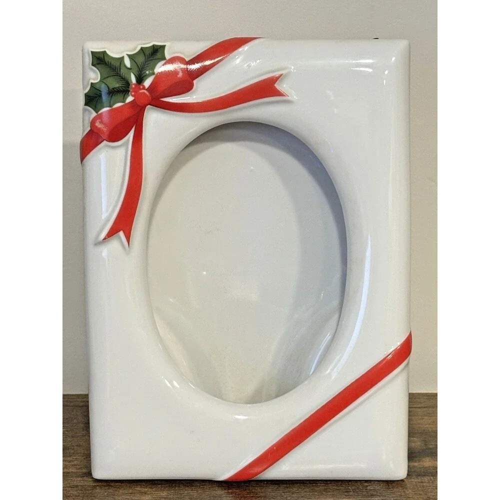 Unbranded ribbon holly